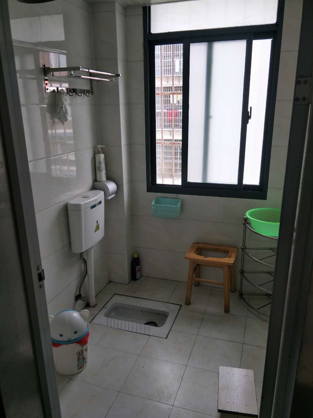 低价出售，地理位置优越。