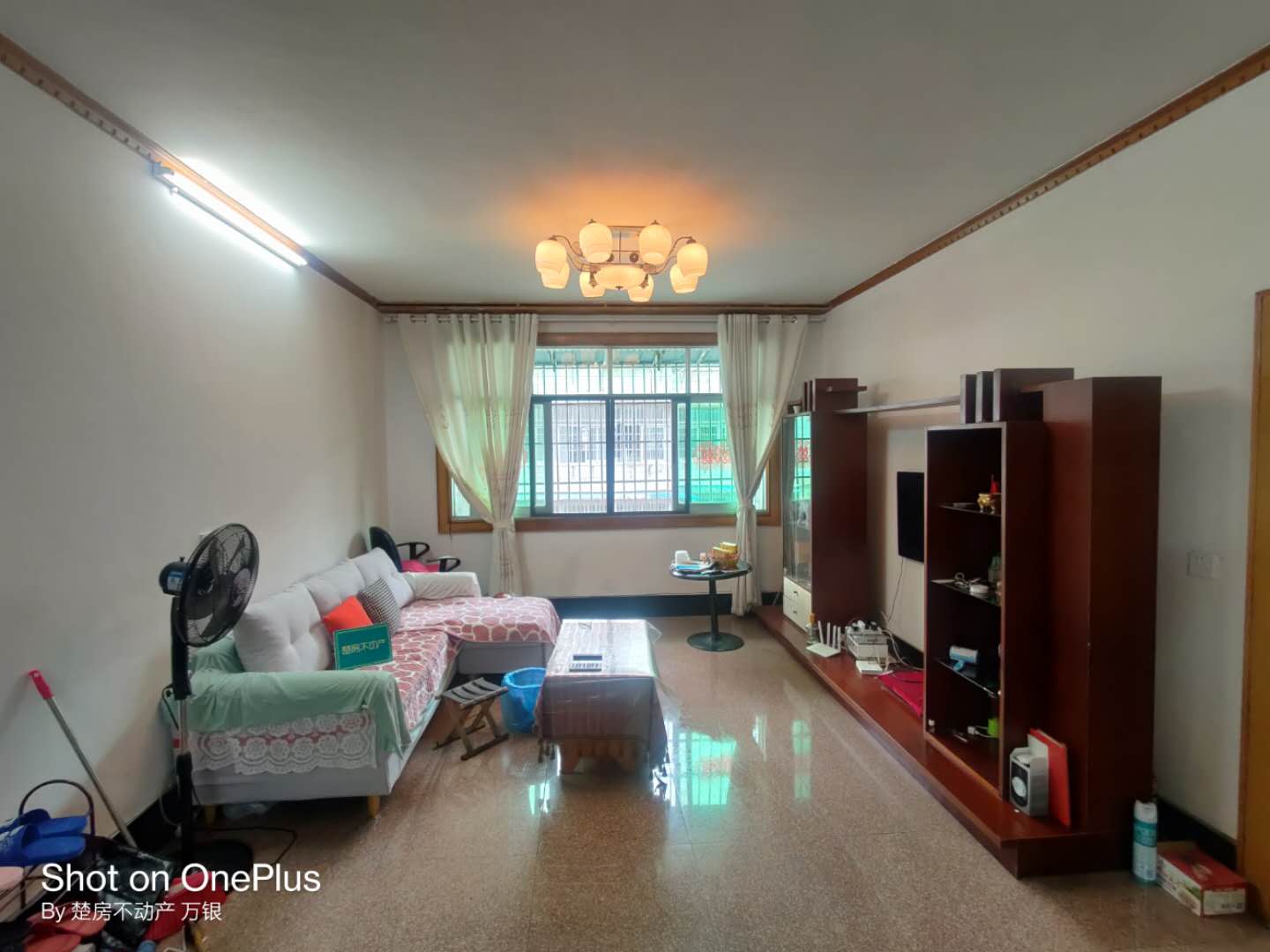 步行街旁公安局宿舍大三房带储藏室方便停车安全