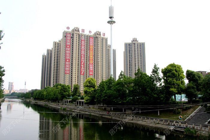 康湾一品 临河绝版70平河景好房出售~采光一流