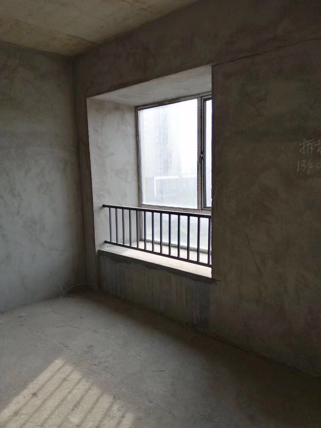 康湾一品临河 70平河景好房出售~采光 