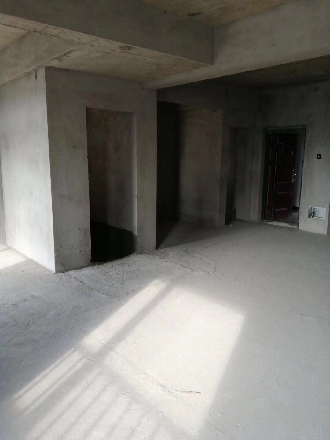 康湾一品临河 70平河景好房出售~采光 