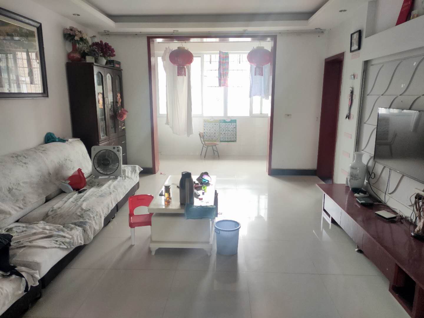 沃尔玛旁 华泰家园大三房出售 小区带幼儿园  产证满二