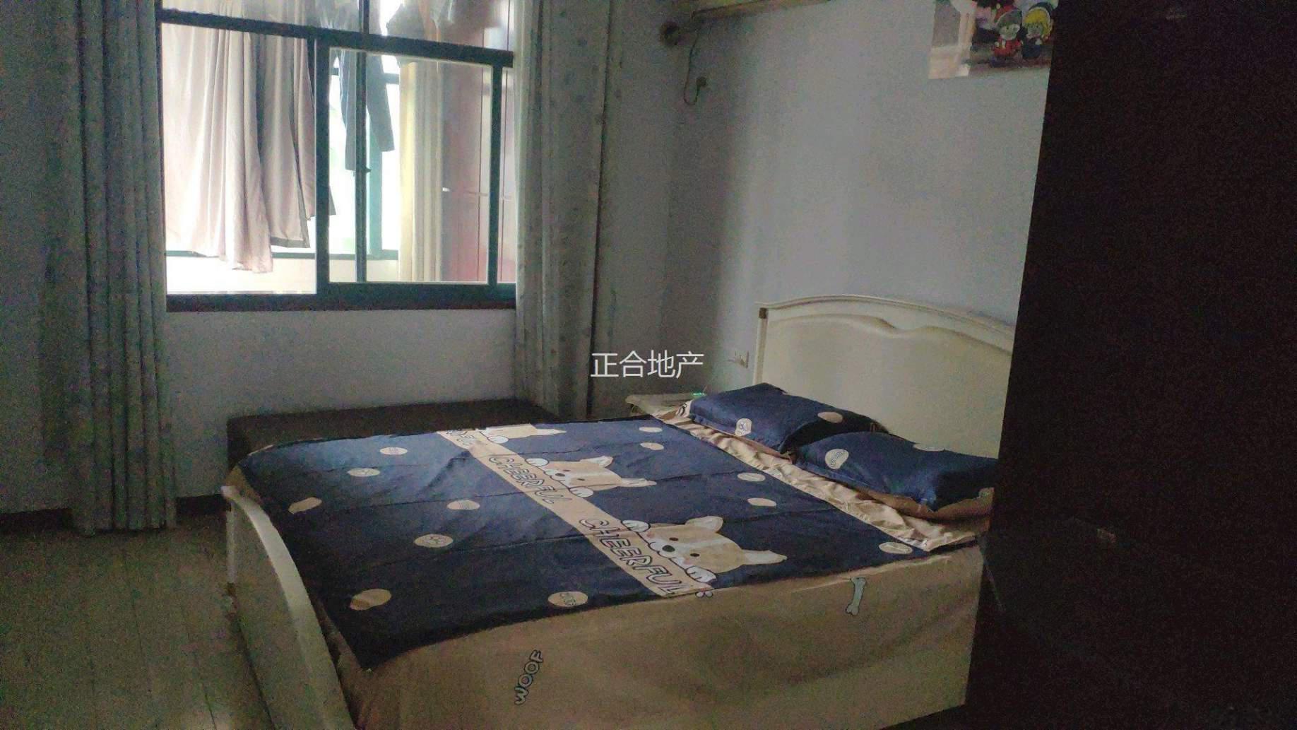 i汽修小区精装三房交通便利， ，商城一 到！出门仙下河好风景！