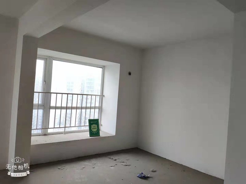 城南福星城好的楼层毛坯大三房送车位采光通透看房方便