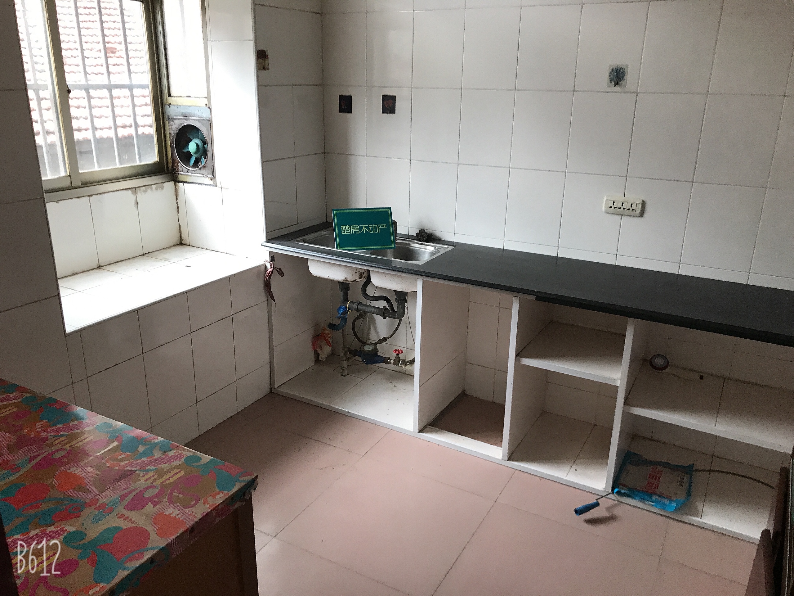 仙桃中学富迪三友附近私房出售两干五层位置霞几好好出租