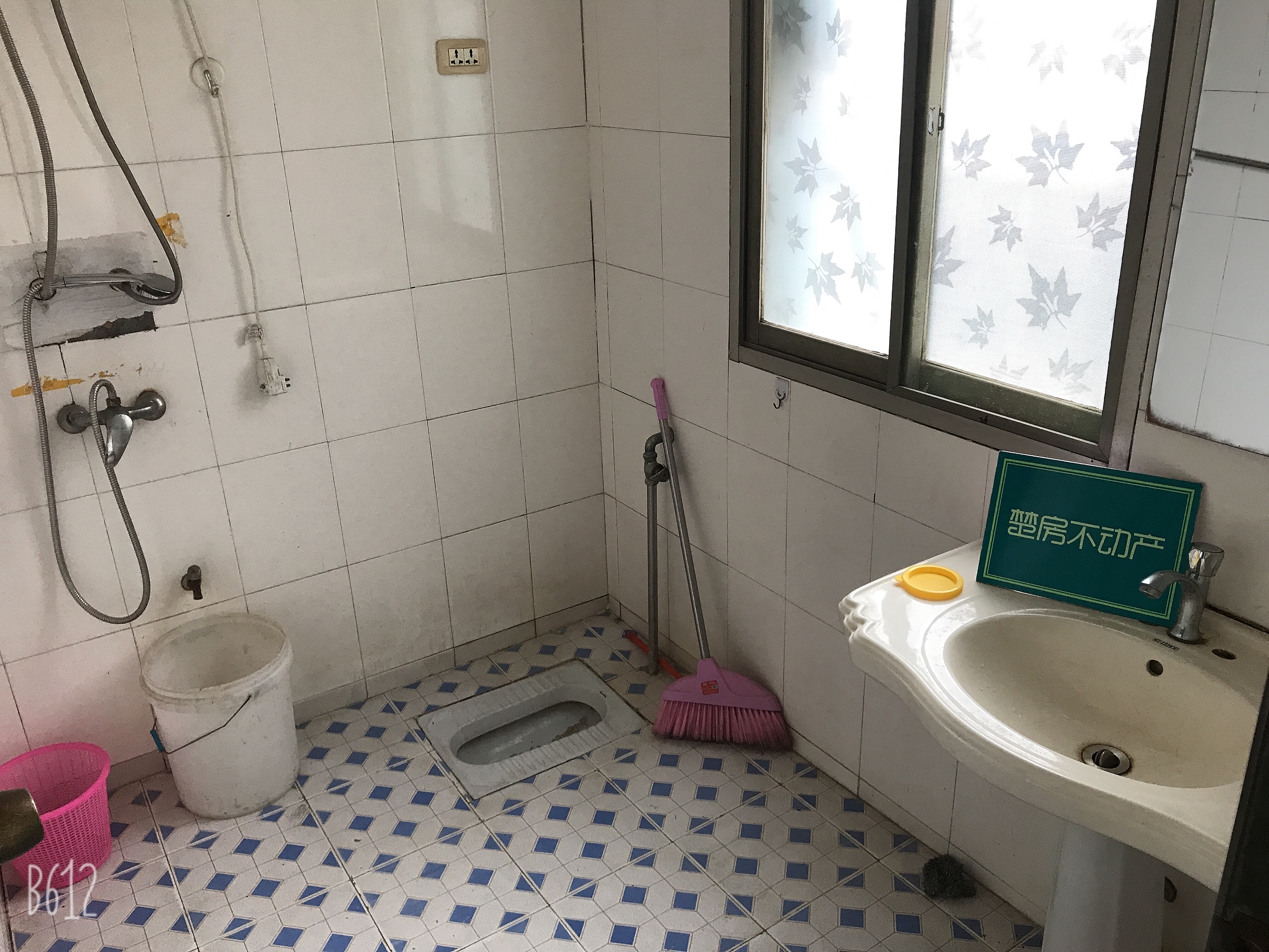 仙桃中学富迪三友附近私房出售两干五层位置霞几好好出租