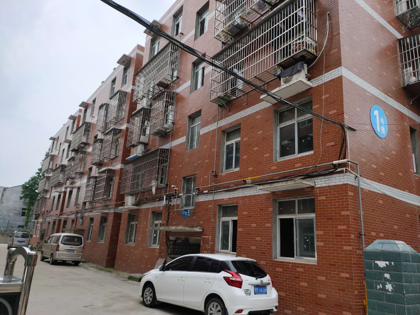 江景房毛坯小三房刚需必选 即办证