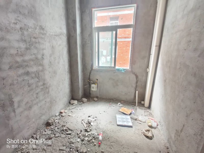 江景房毛坯小三房刚需必选 即办证