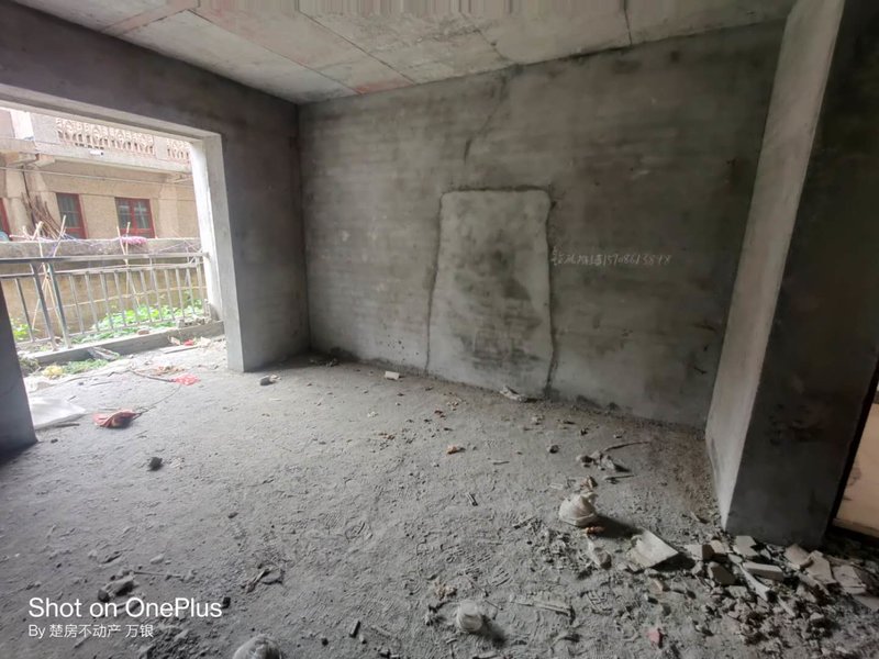 江景房毛坯小三房刚需必选 即办证