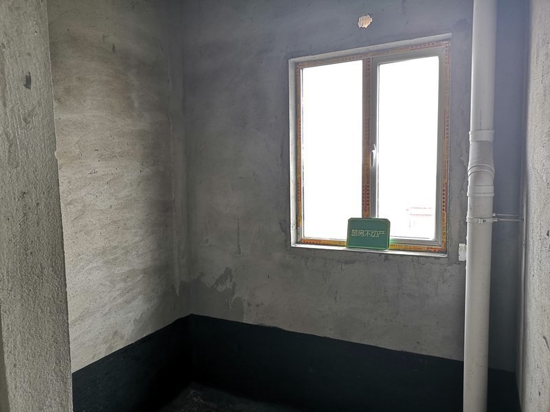 领秀城城南好地段，楼层好，大面积 ，看房约起！