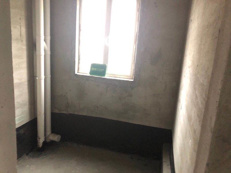 领秀城城南好地段，楼层好，大面积 ，看房约起！