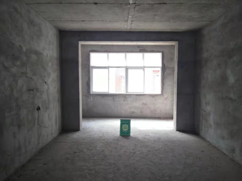 和合国际对面锦华小区毛坯三室采光视野好优质好房看房方便诚意出售