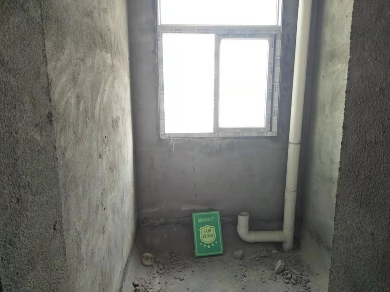 和合国际对面锦华小区毛坯三室采光视野好优质好房看房方便诚意出售