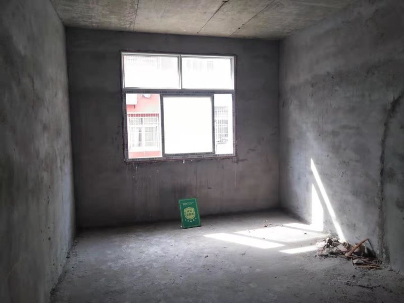 和合国际对面锦华小区毛坯三室采光视野好优质好房看房方便诚意出售