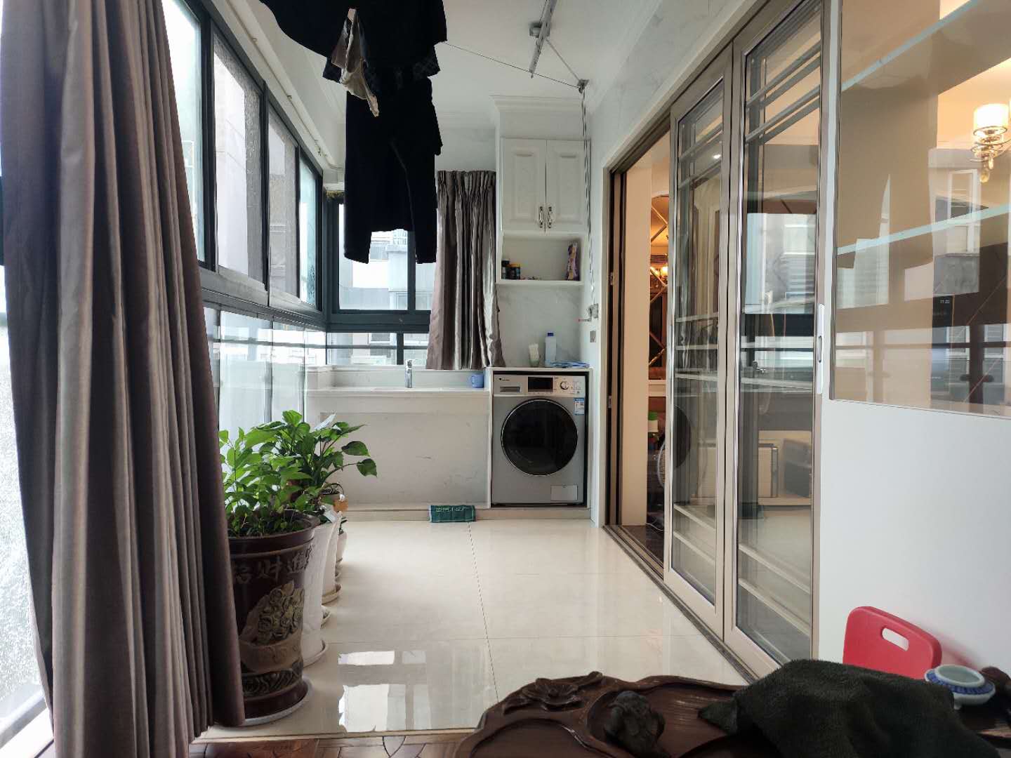 福星城精装三房两厅两卫还带一个入户花园九层新证在手全屋中央空调品牌家私家电拎包可入住这大阳台真是好享受