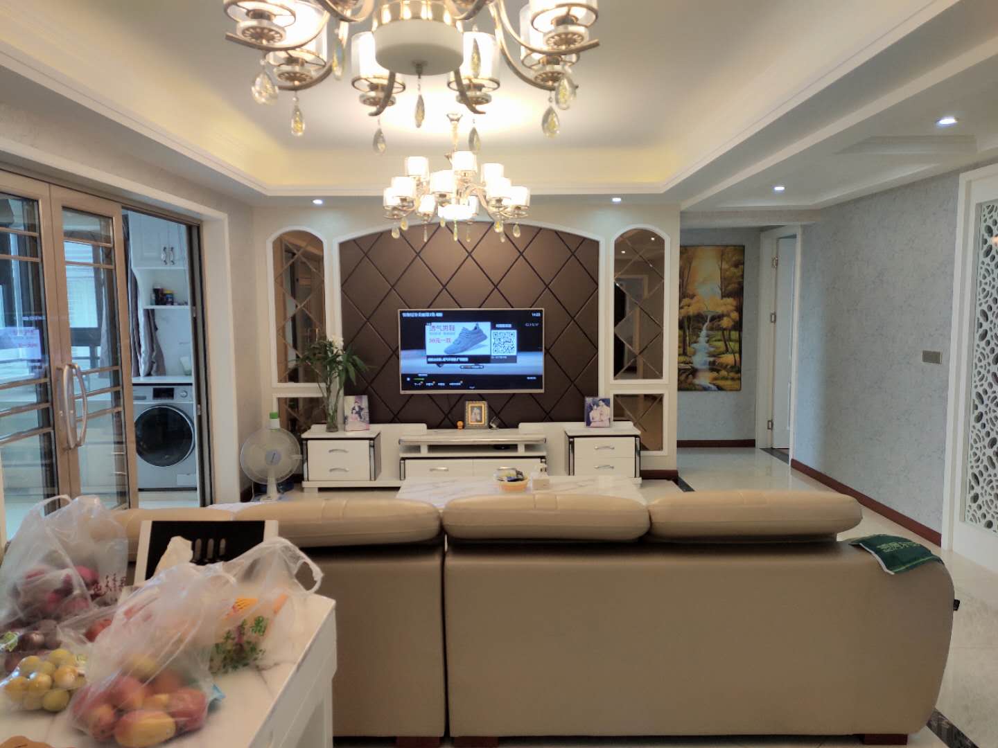 福星城精装三房两厅两卫还带一个入户花园九层新证在手全屋中央空调品牌家私家电拎包可入住这大阳台真是好享受