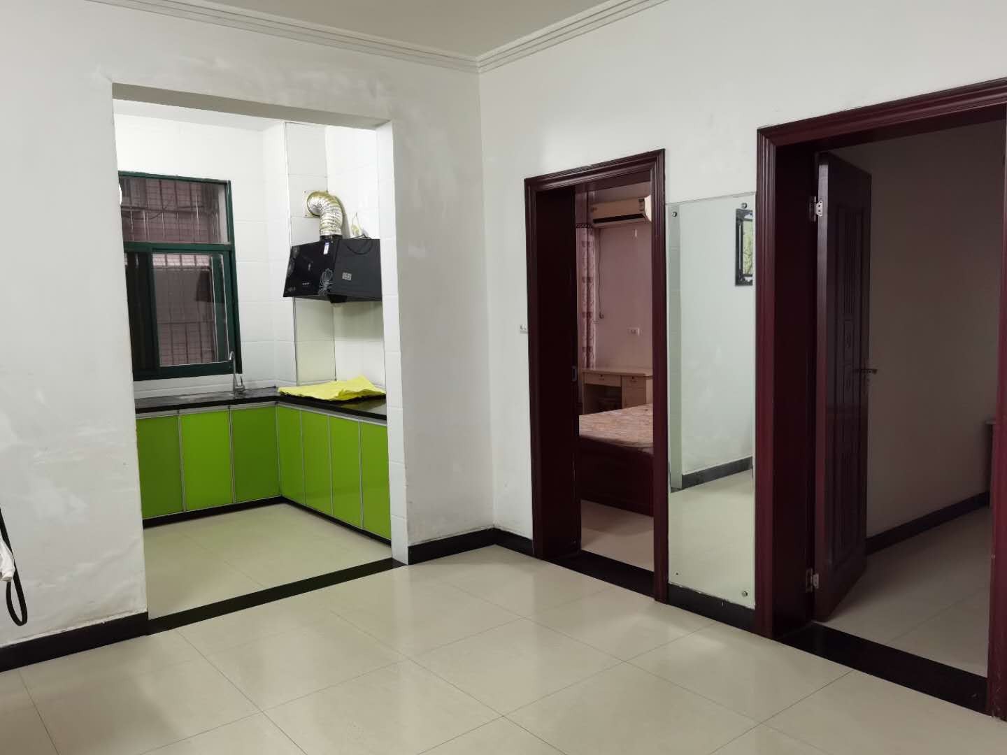 仙桃中学南边、楼层好、不愁租客（博居苑小区）