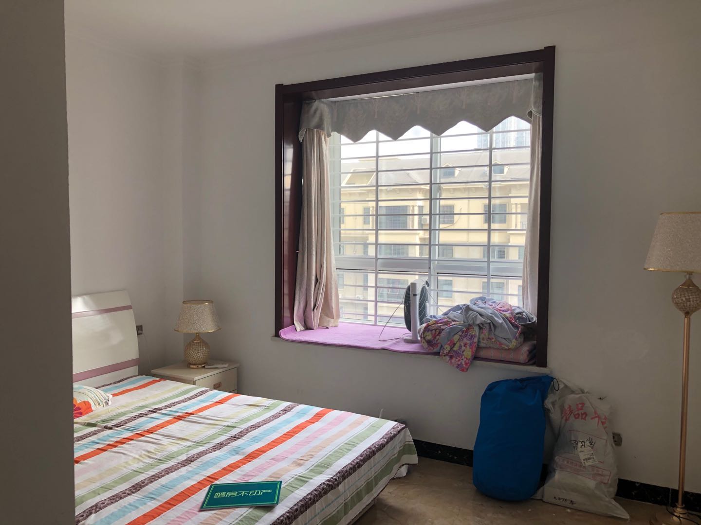 和园公馆城南优质步梯房，小区环境好，周边配套设施齐全！