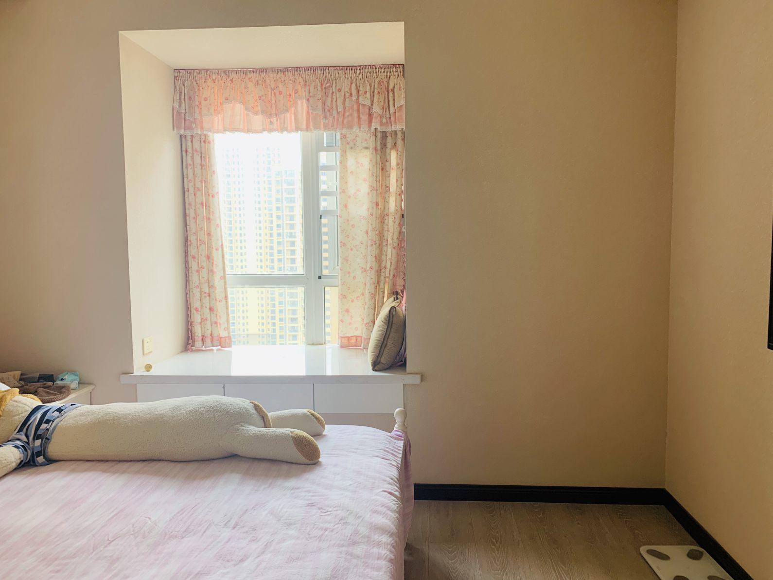 现代森林国际城三室两厅一卫一阳台精装使用面积大楼层好