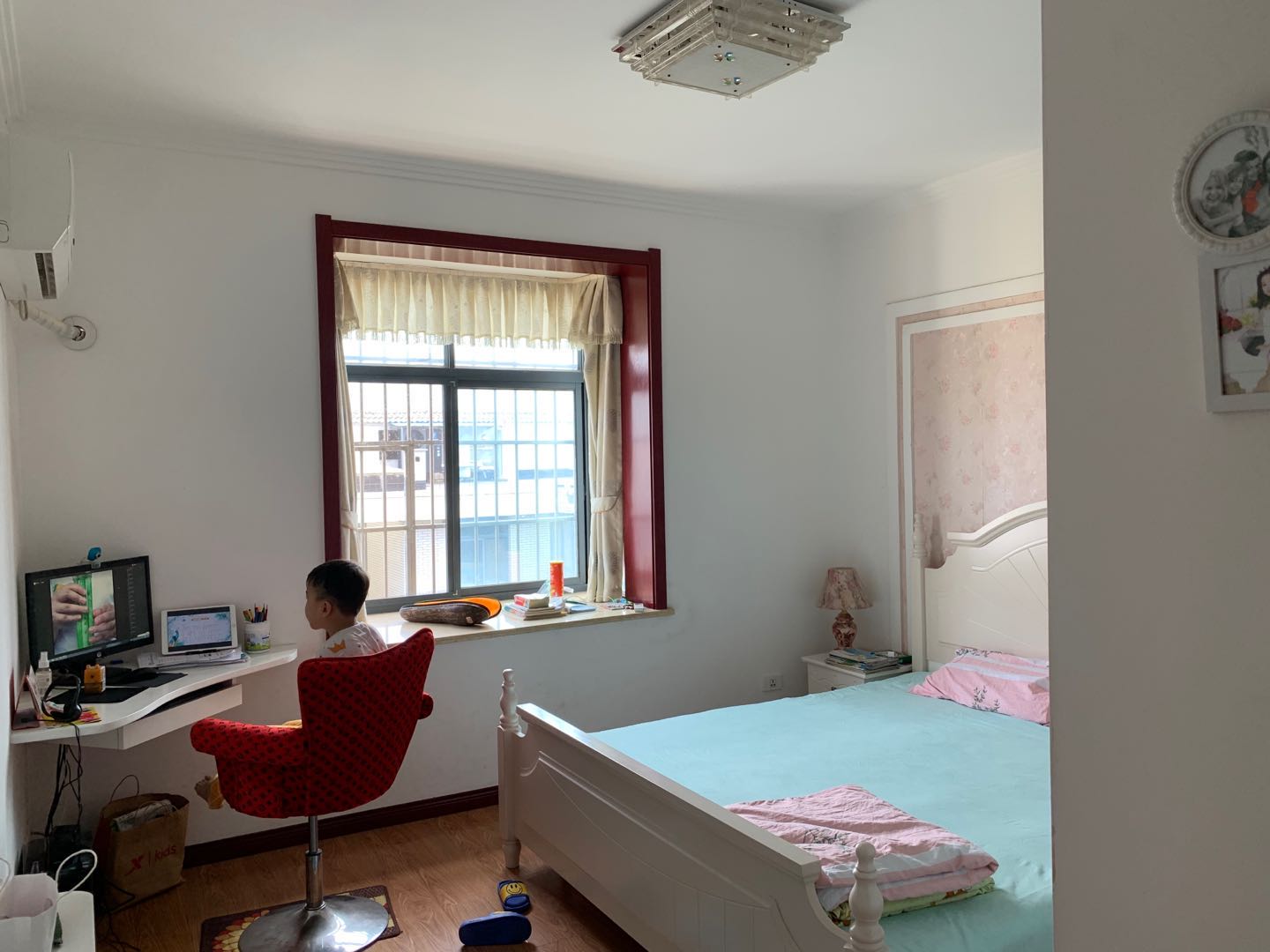 临江雅苑精装大三房，装修保养非常好南北通透看房方便