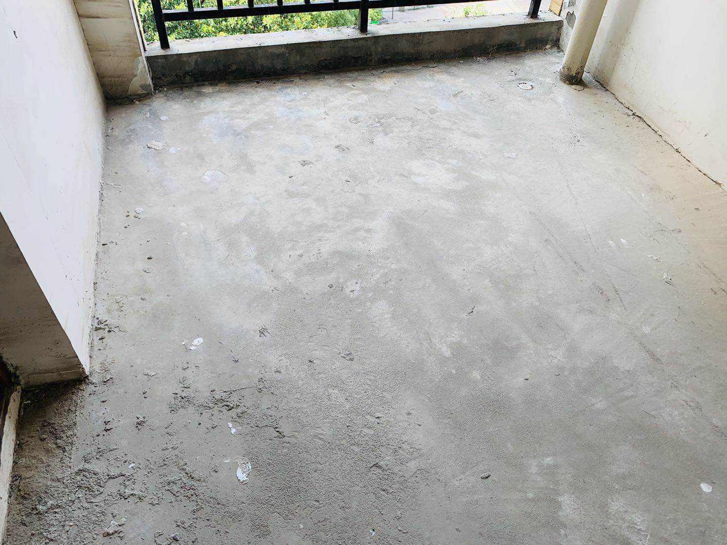 三丰鼎城送露台入户花园证满两年