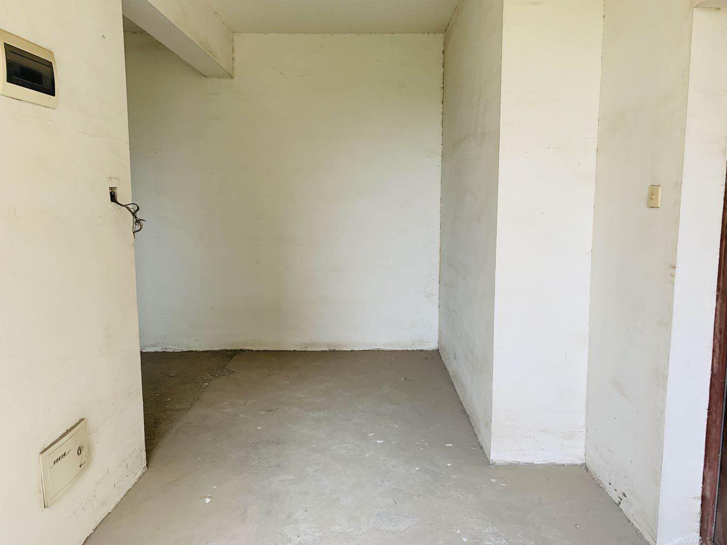 三丰鼎城送露台入户花园证满两年