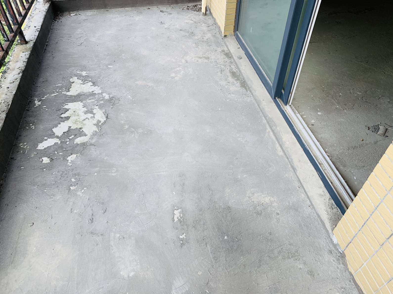 三丰鼎城送露台入户花园证满两年