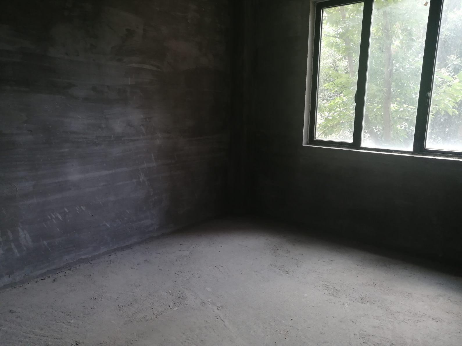 绿地毛坯大4房2厅2卫证满两年步梯洋房好楼层