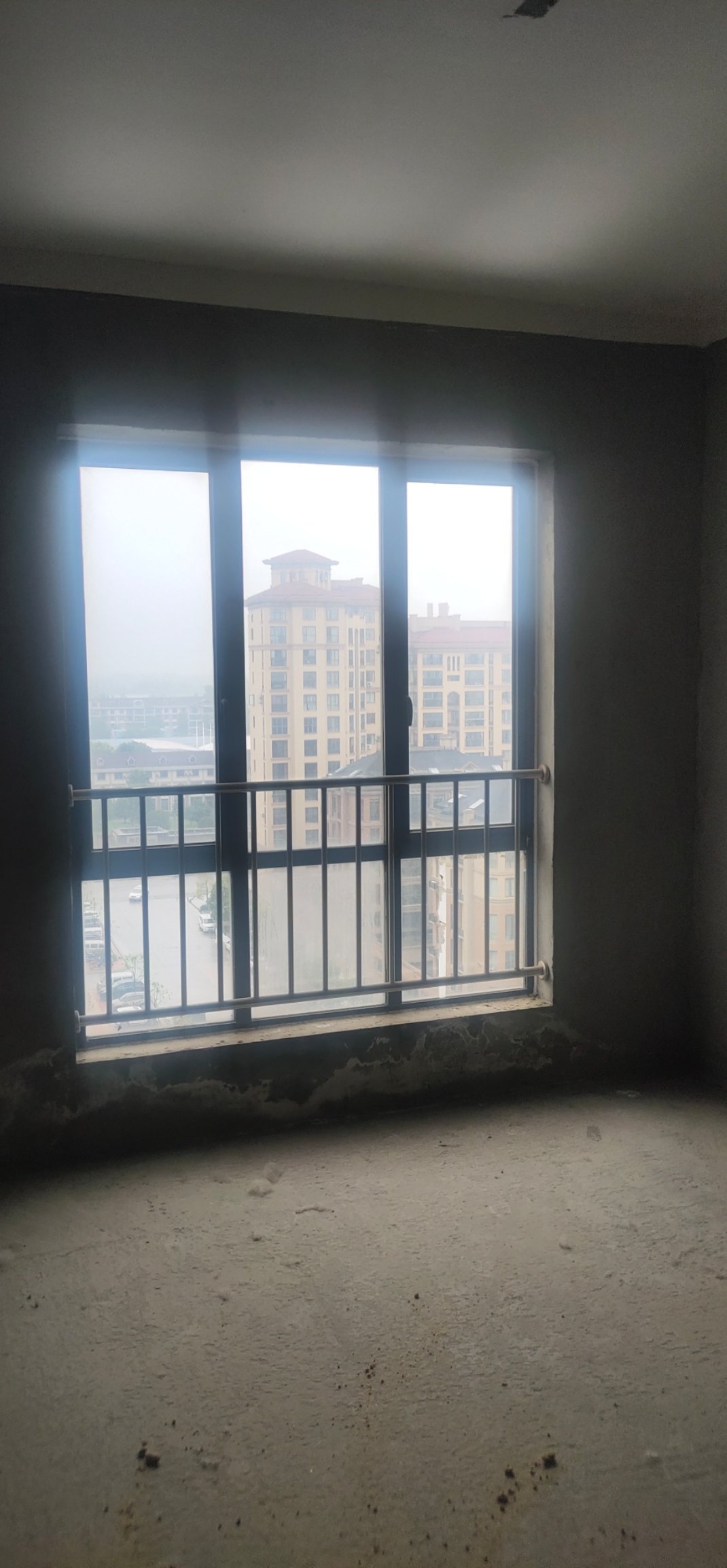 绿地香格里拉145平大三房证满两年