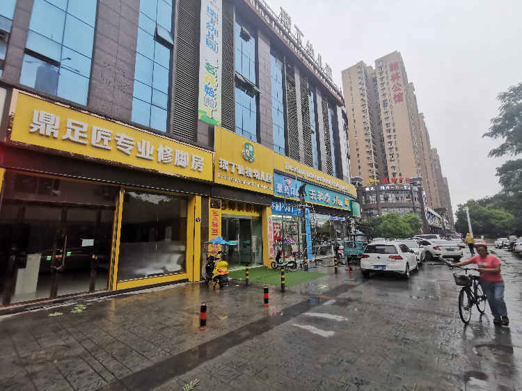 仙桃一中对面旺铺出租