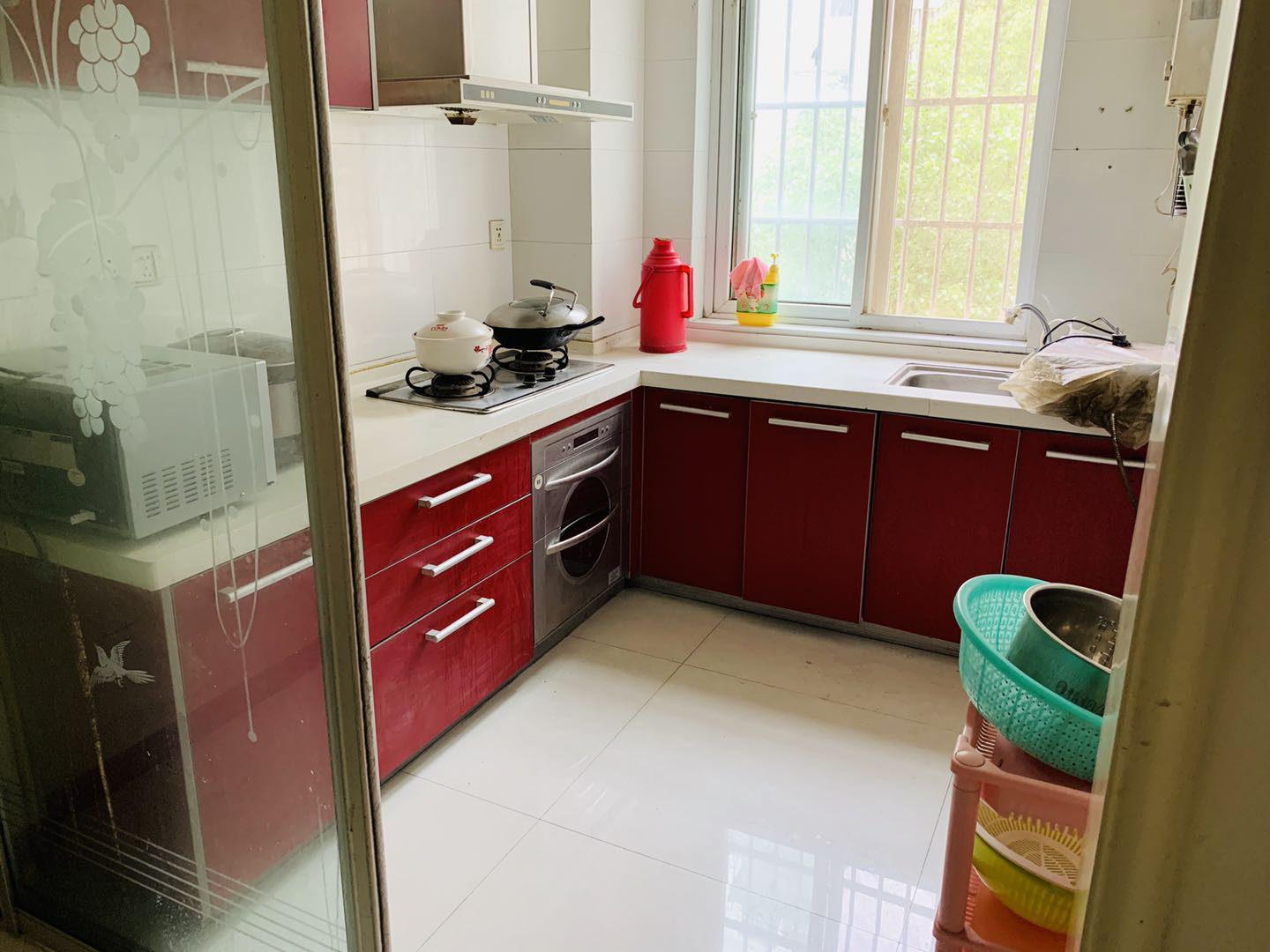 聚才华府三室两厅两卫148平76万