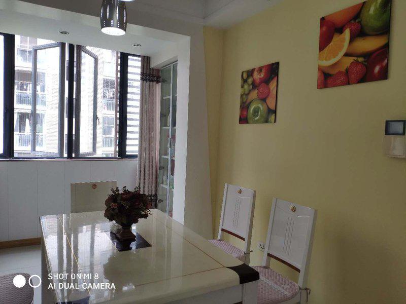 世纪雅园精装三房南北通透房子满五年不wei一