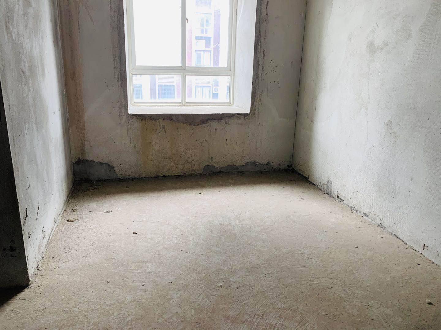 明珠新城三室两厅一卫85平45万