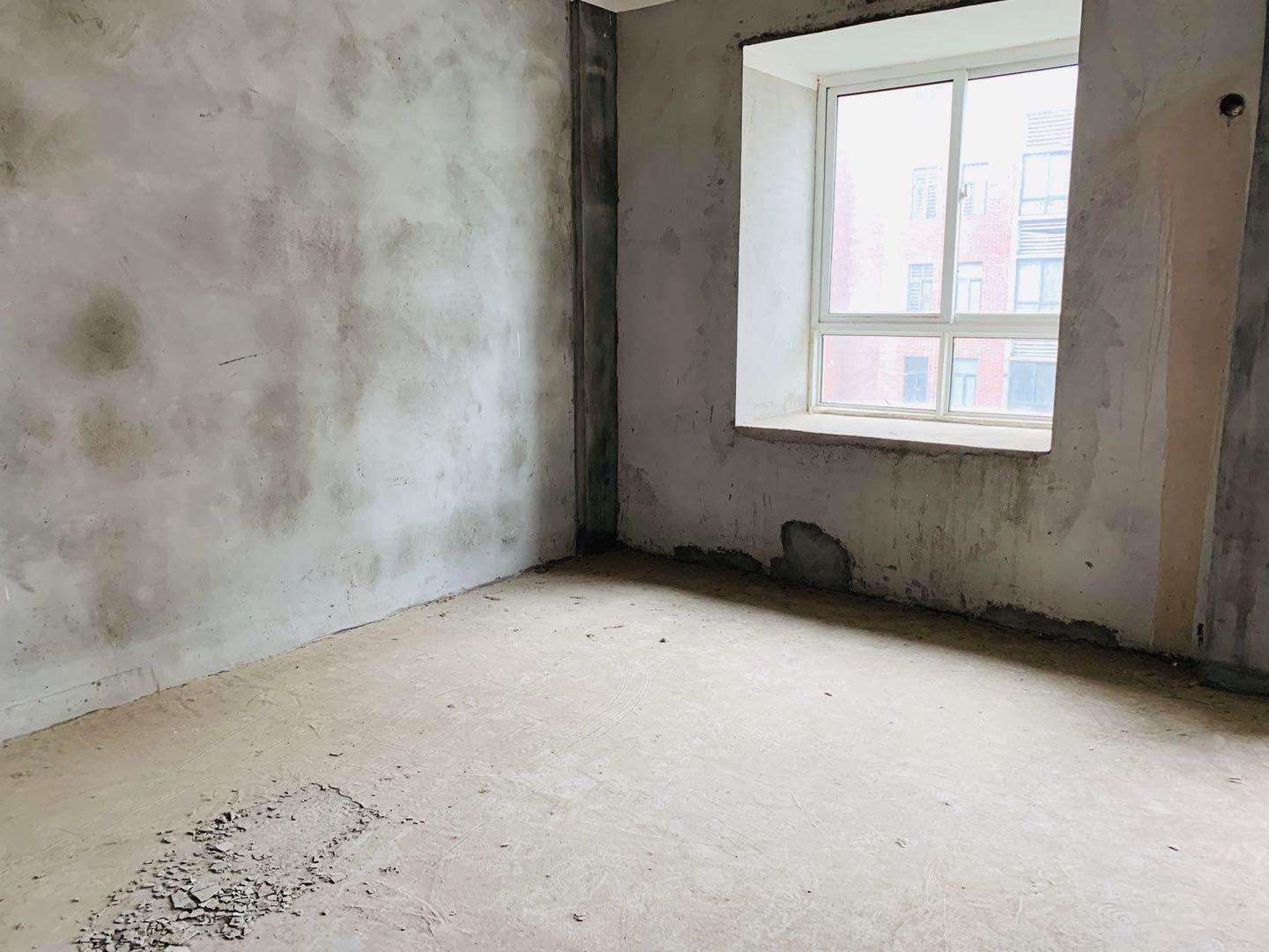 明珠新城三室两厅一卫85平45万