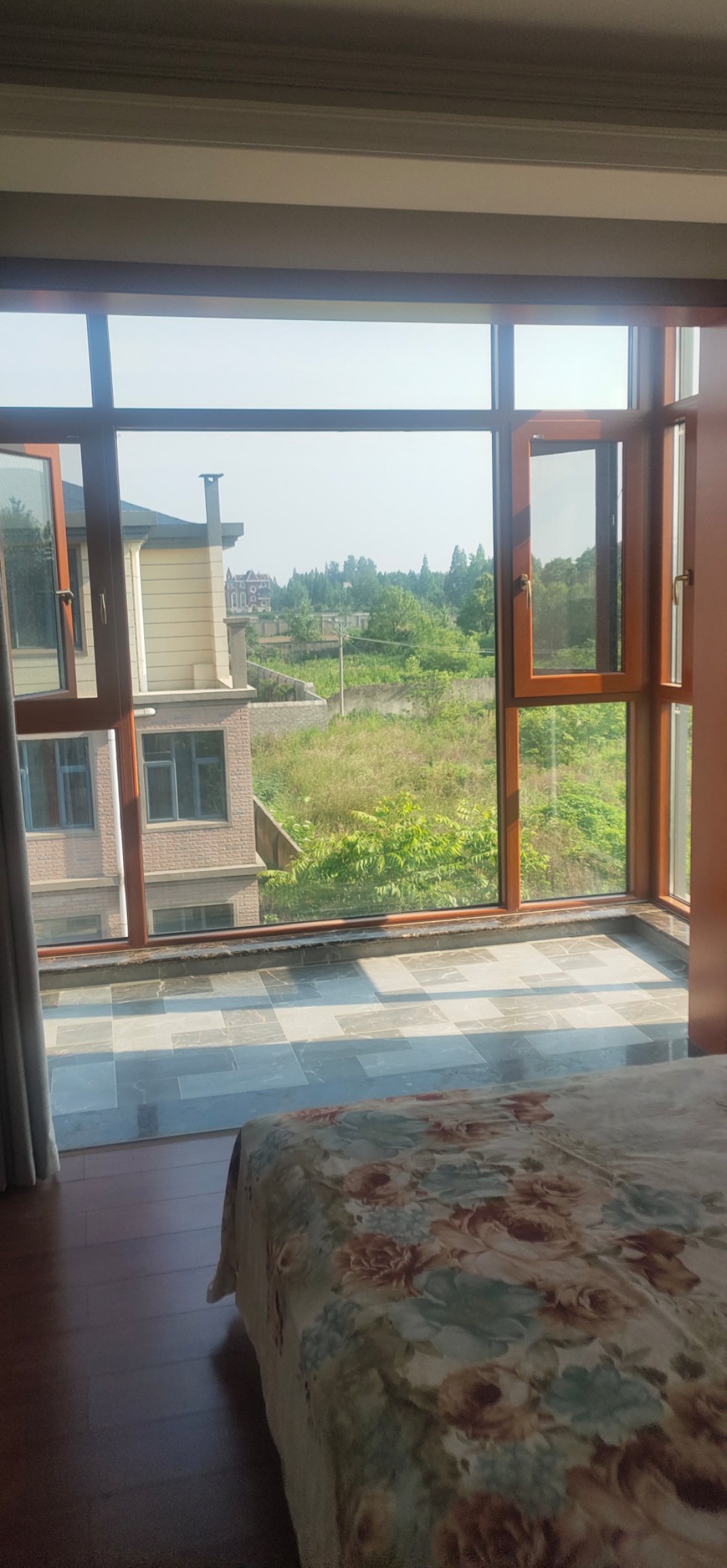 挖沟别墅189平豪装九成新150万