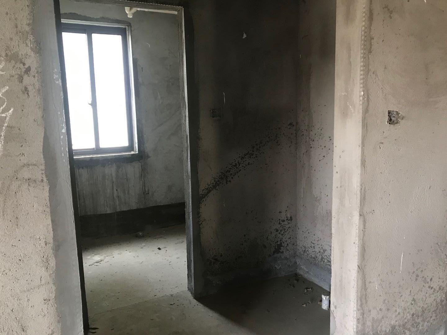 上林仙苑纯板房户型三室两厅一卫一阳台急售户型 