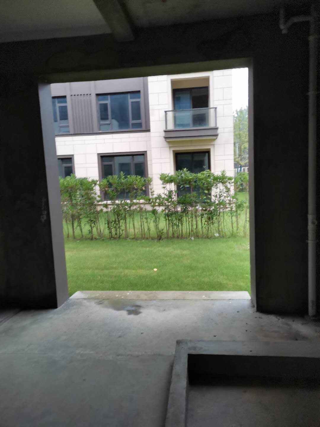 祥生观棠府 排别墅沿河边户带二车位带花园