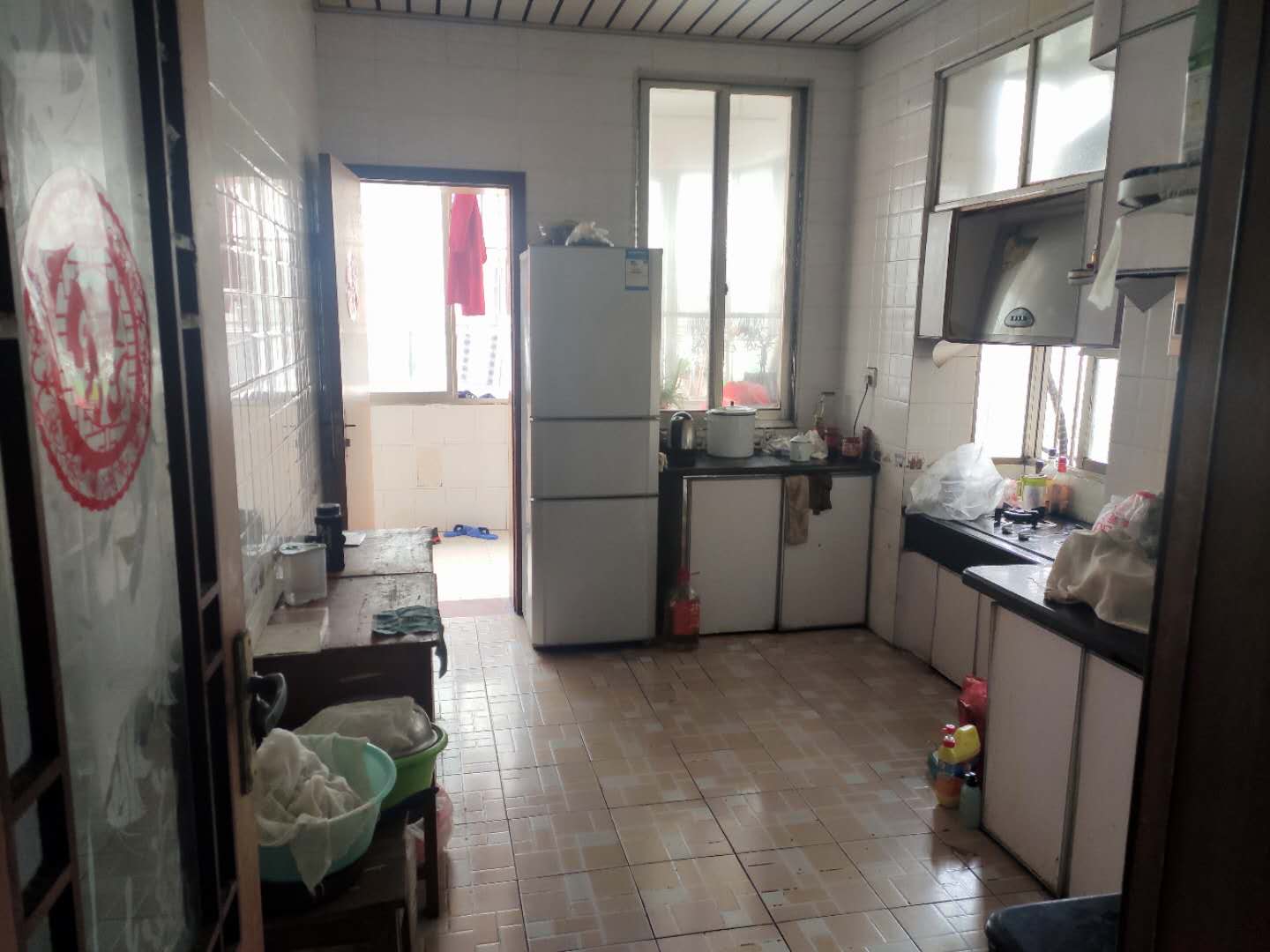 五星小区四房两厅周边生活方便诚心出售