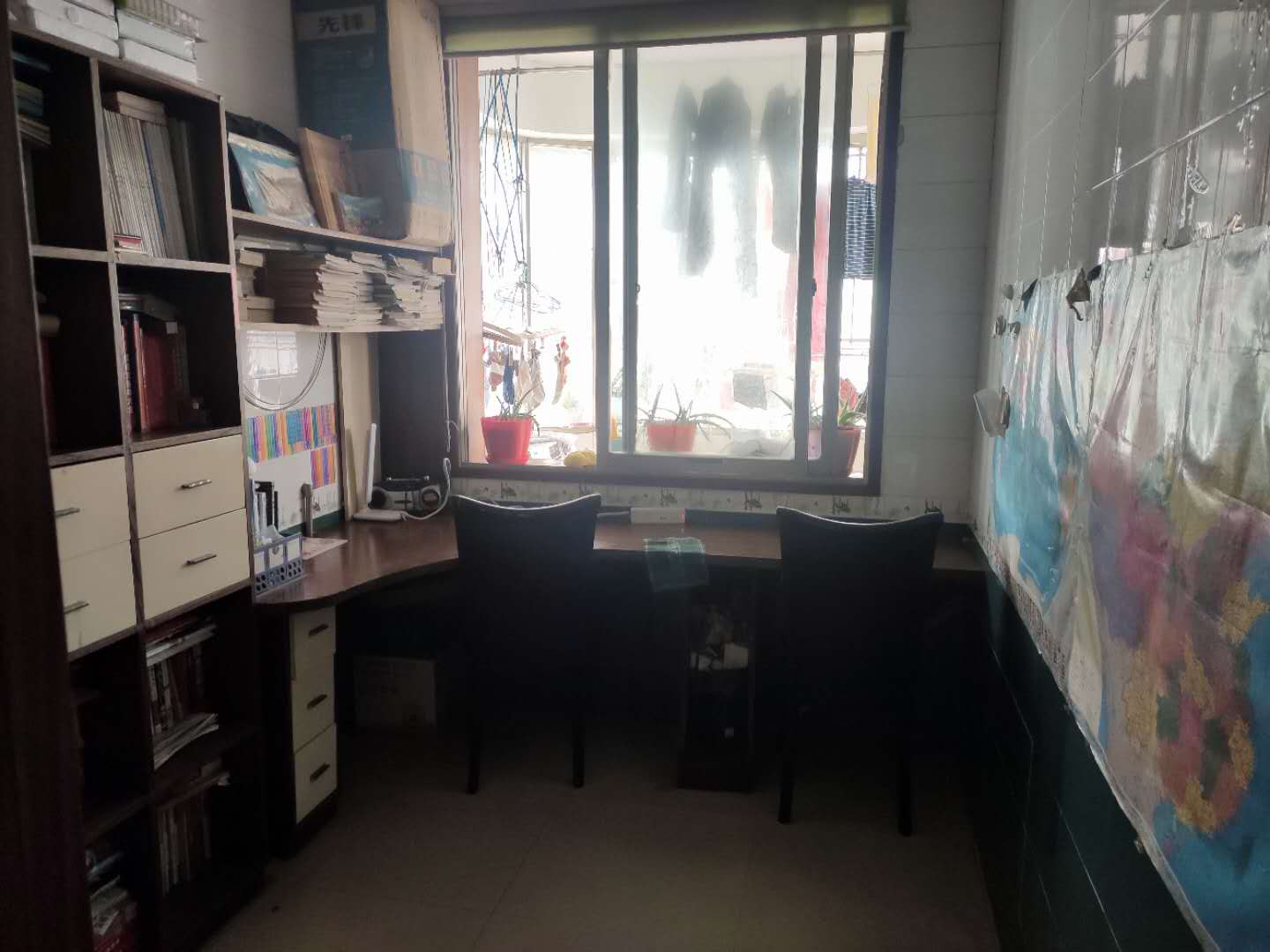 五星小区四房两厅周边生活方便诚心出售