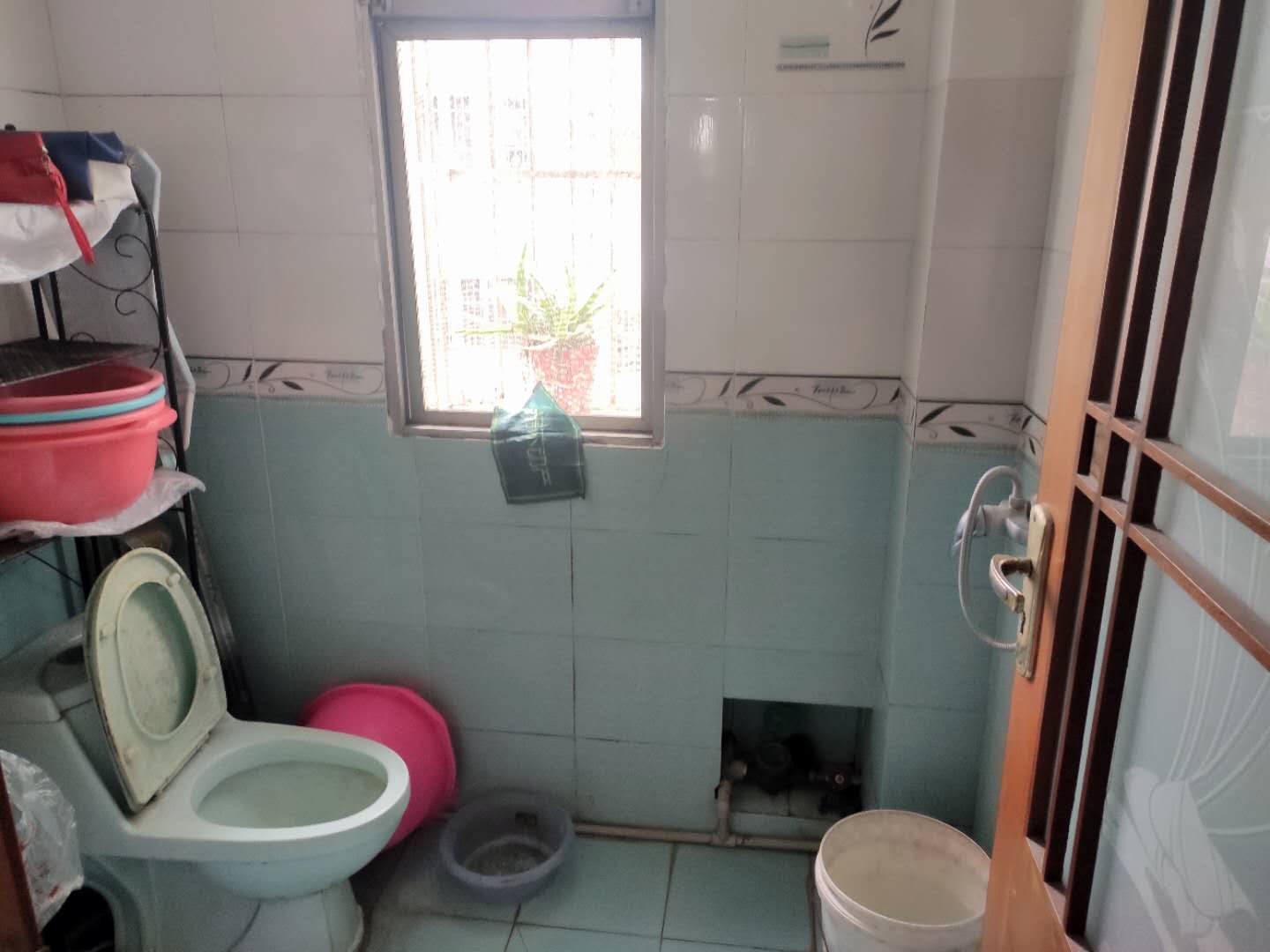 五星小区四房两厅周边生活方便诚心出售