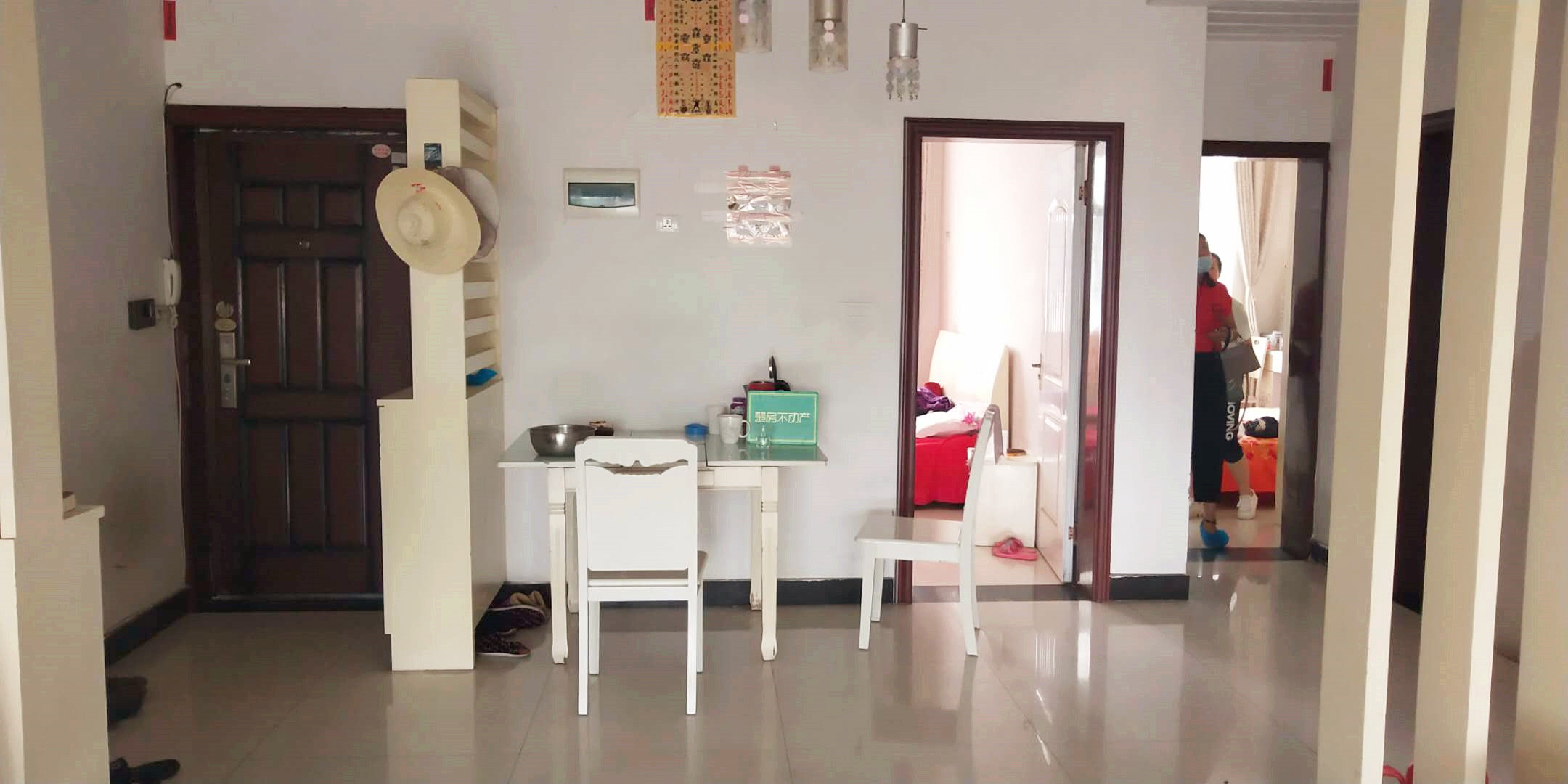 纽芬兰 花园中装步梯三房证件满二看房方便