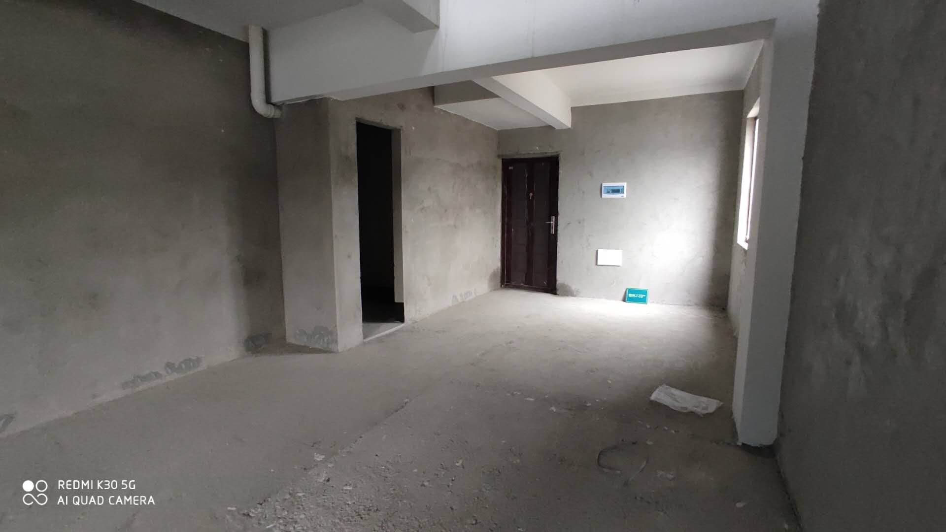 汽车城公寓上下两层复式楼毛坯房诚意出售