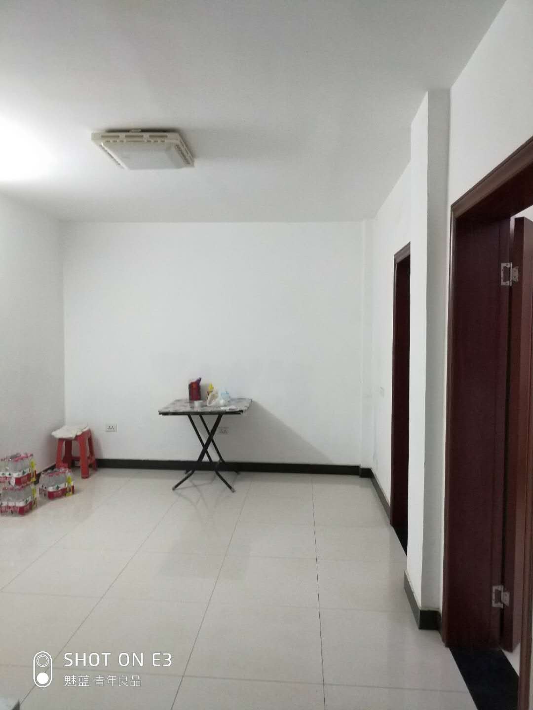 白菜价18万 房离仙桃中学 近不过马路 安全的 房可租售