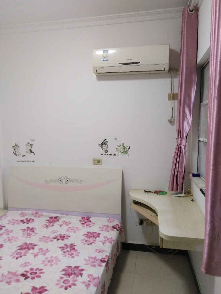 三中实验二小 房(非中介)出租1600/月