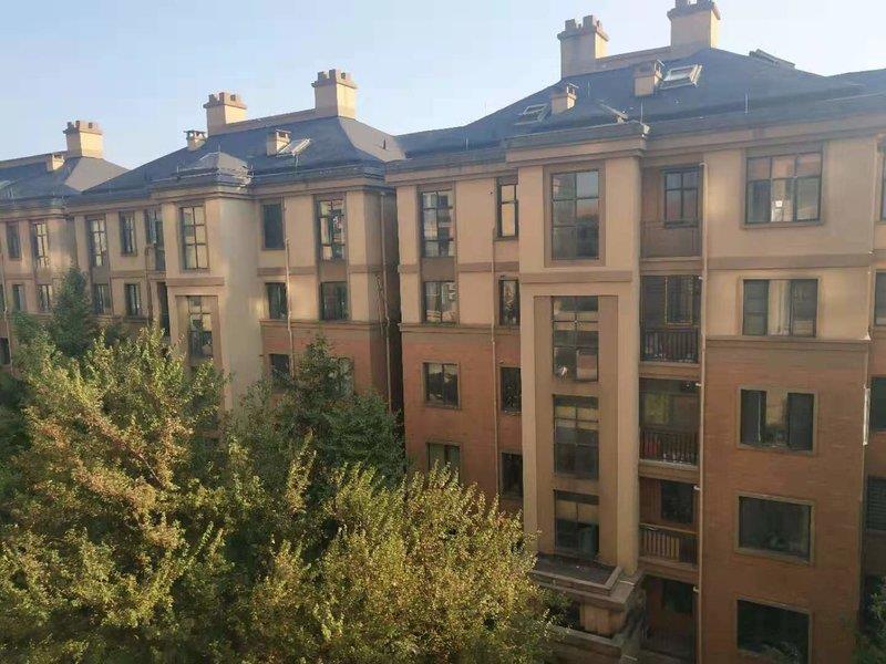 绿地香格里拉电梯小洋楼精装三房家具家电齐全可直接拎包入住