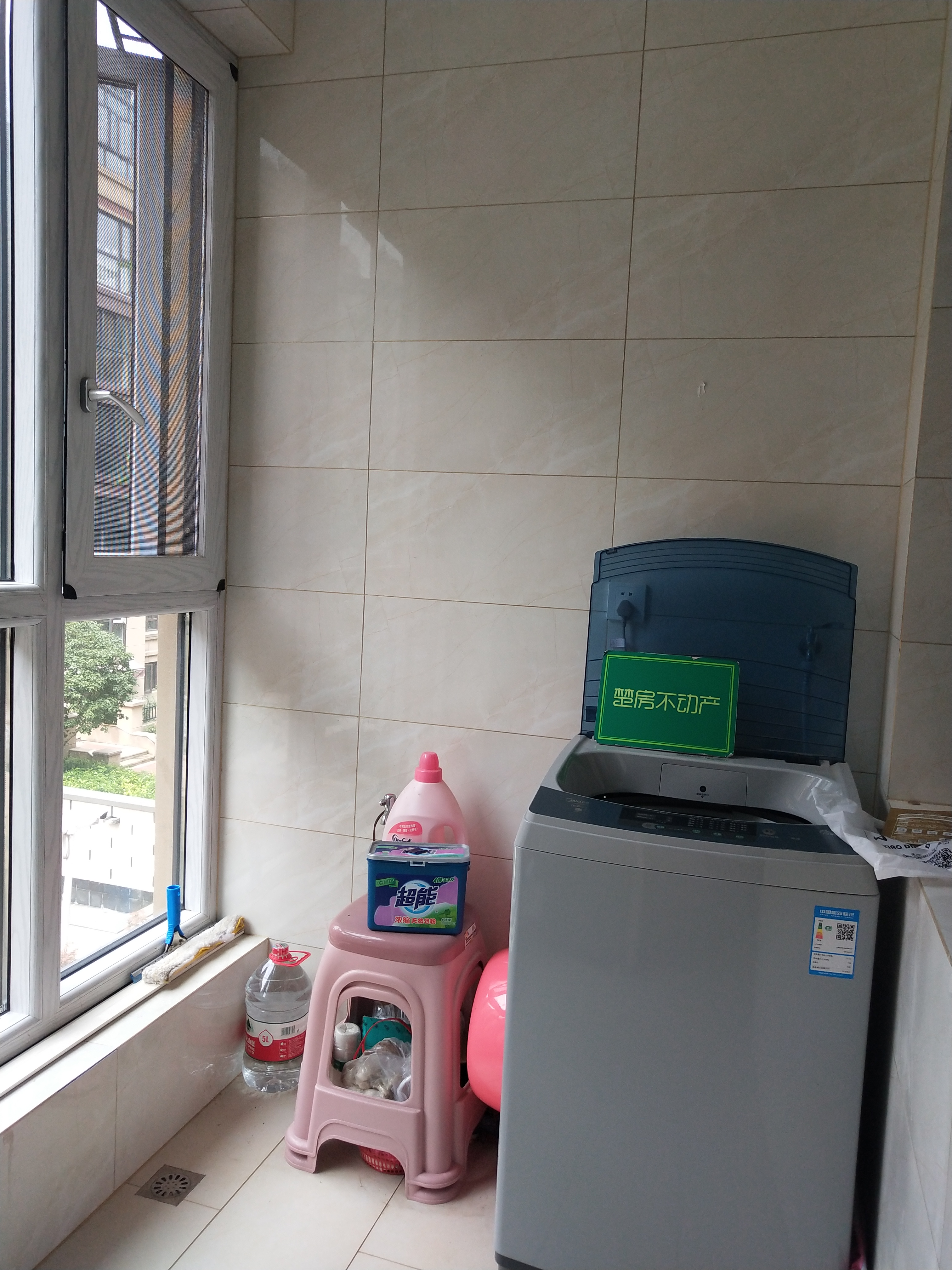 绿地香格里拉电梯小洋楼精装三房家具家电齐全可直接拎包入住