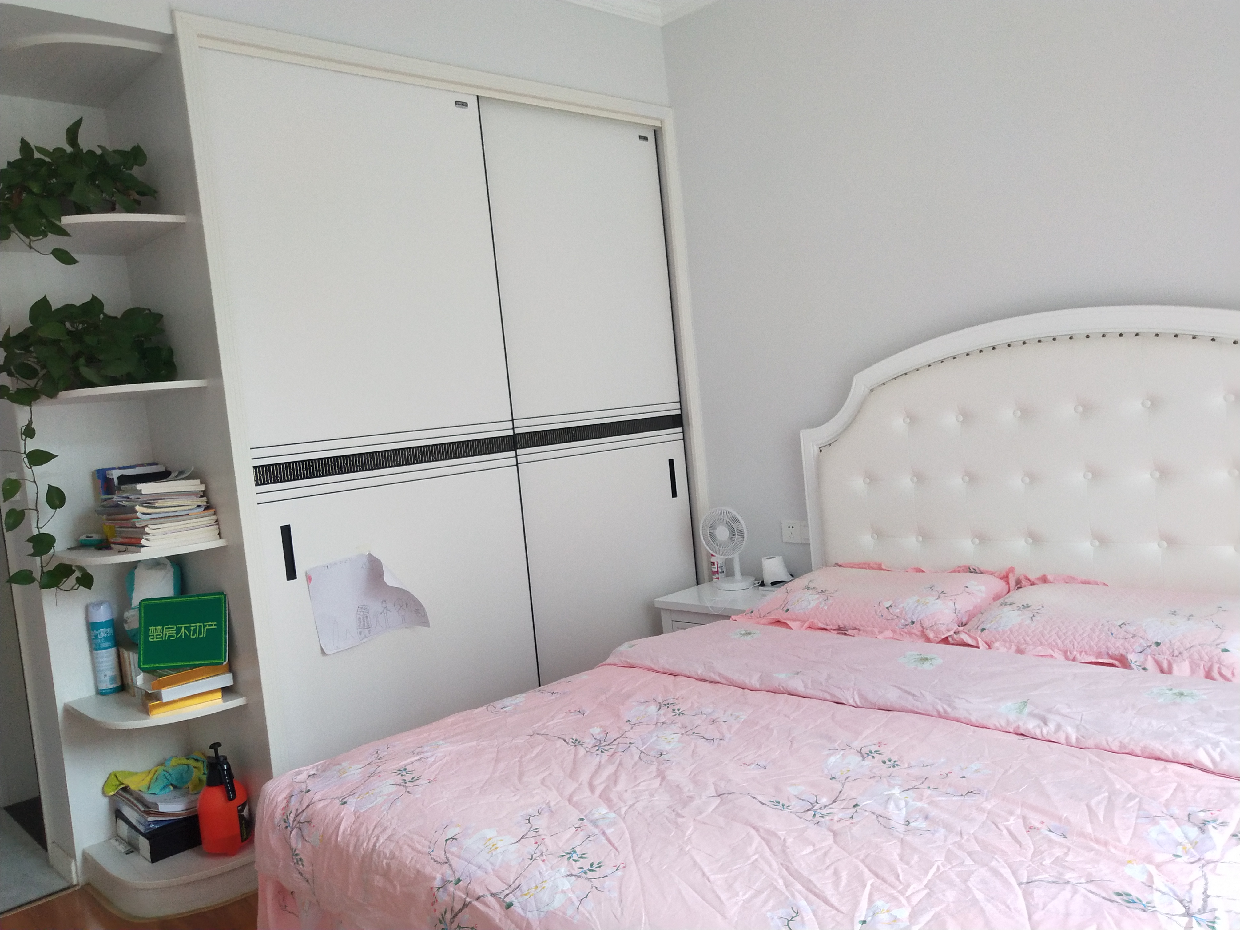 绿地香格里拉电梯小洋楼精装三房家具家电齐全可直接拎包入住