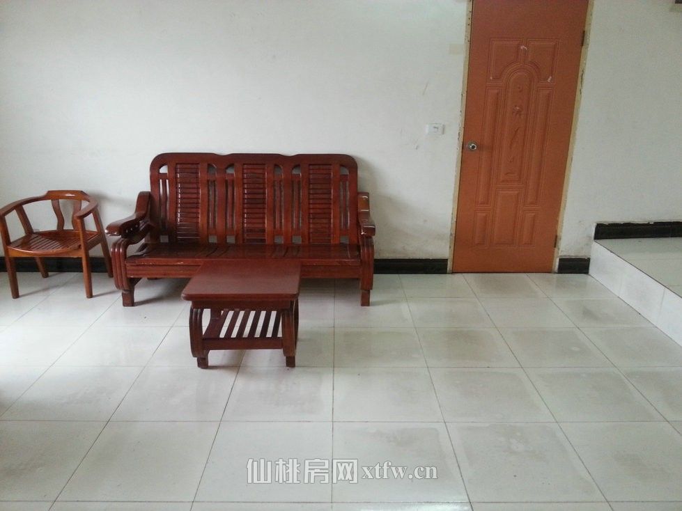 长途车站对面复州花园雅竹园3室2厅出租