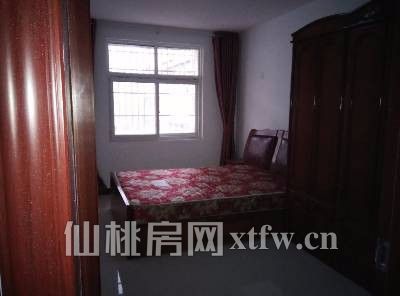 职院对面金港湾旁边杜湖宿舍