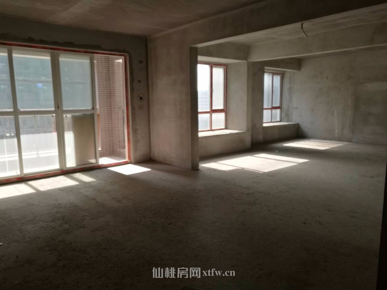 和合国际城1期2号楼1单元4楼 房全新现房亏本销售